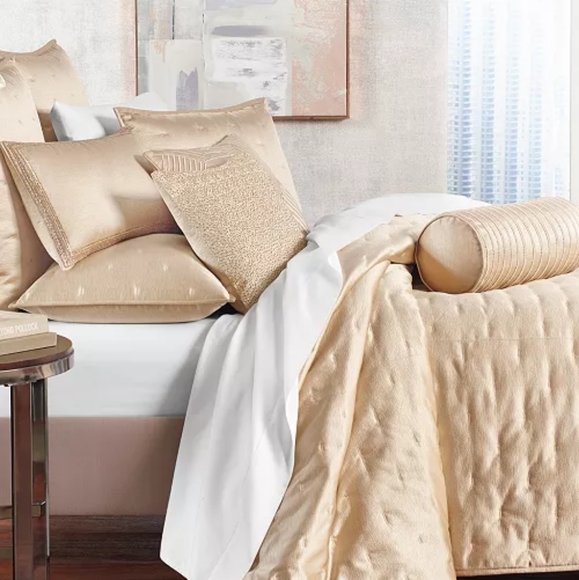 Hotel gold coverlet quilt - Picture 1 of 5